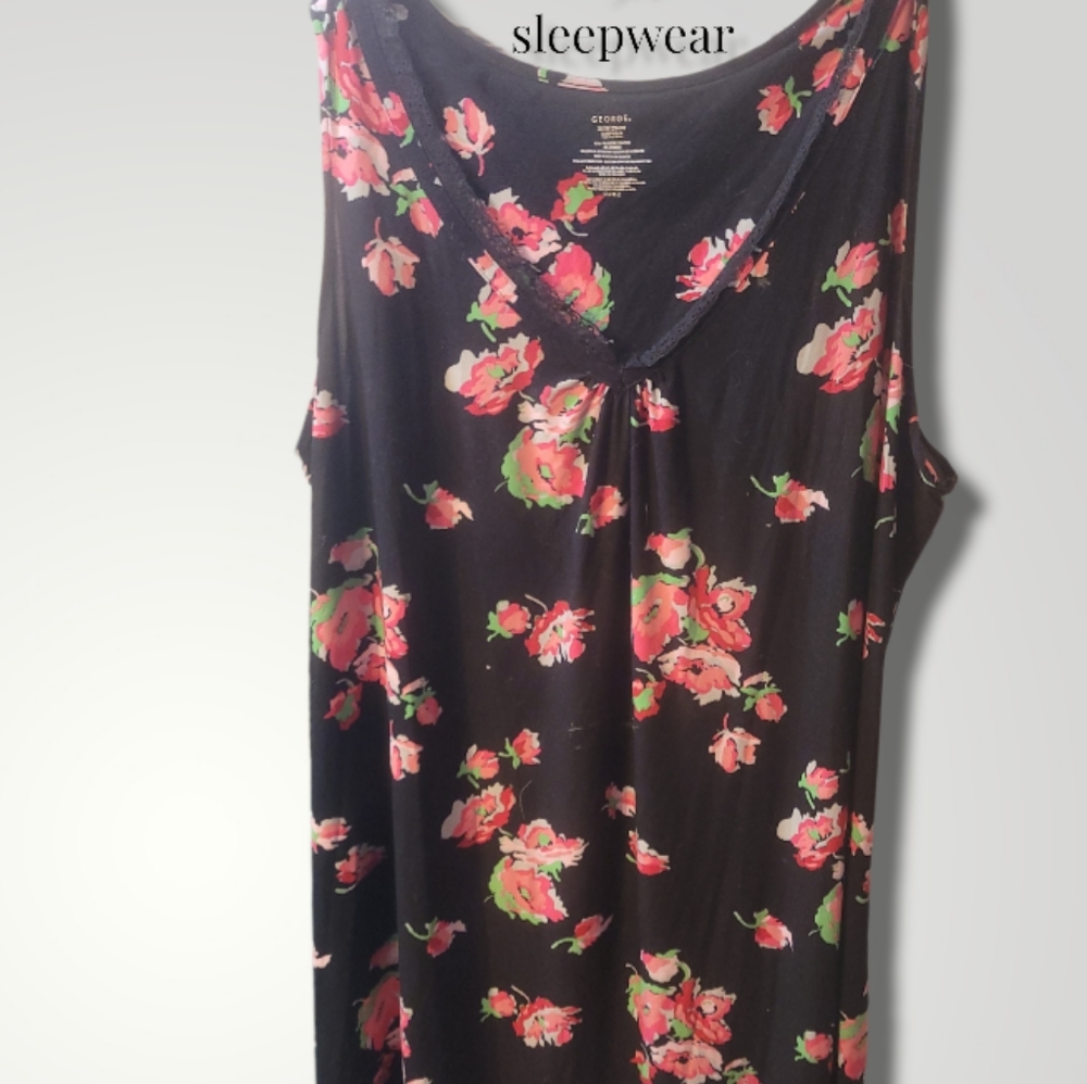 Womens sleepwear/nightgown